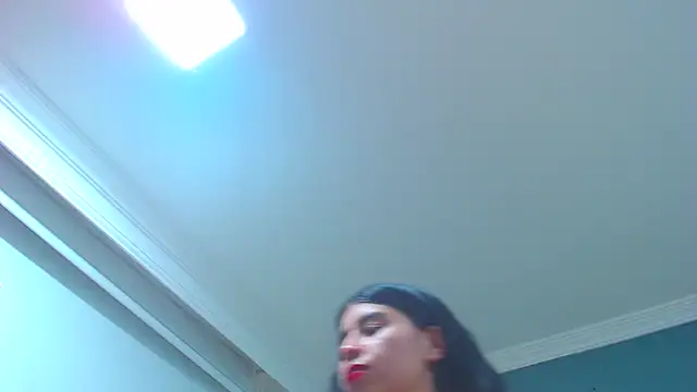 danna-_roouss' Live XXX Chat