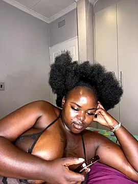 Honeycoco0211のライブXXXチャット