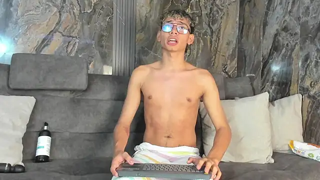 Daviid_laidd's Live XXX Chat