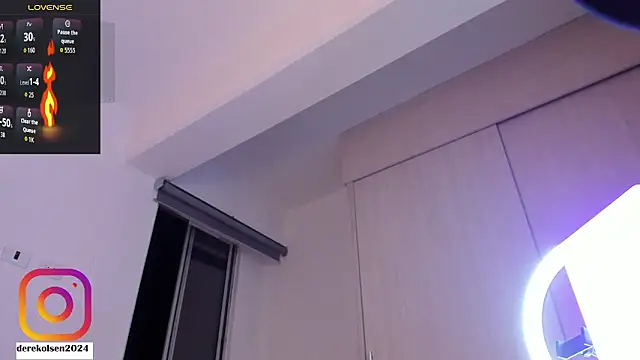 DerekOlsen's Live XXX Chat