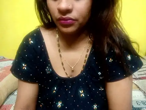 Princessroooh Adlı Modelin Canlı XXX Sohbeti