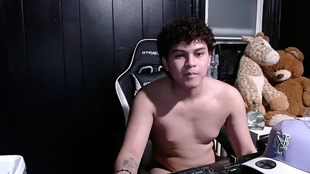 Bryan290's Live XXX Chat