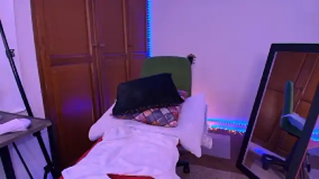 دردشة Giantonelawow الجنسية المباشرة