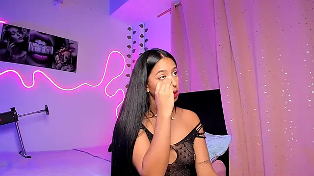 Vickysth Adlı Modelin Canlı XXX Sohbeti