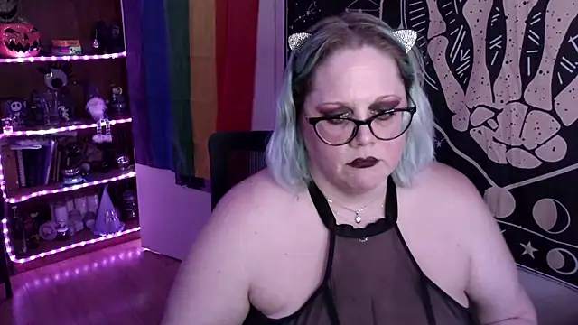 Kinky_Witch Adlı Modelin Canlı XXX Sohbeti