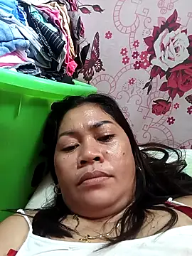 SweetChubbyMommy_02 Adlı Modelin Canlı XXX Sohbeti