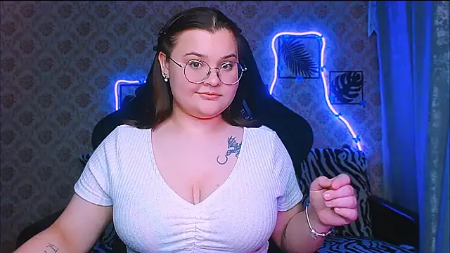 InLoveWithLife26's Live XXX Chat