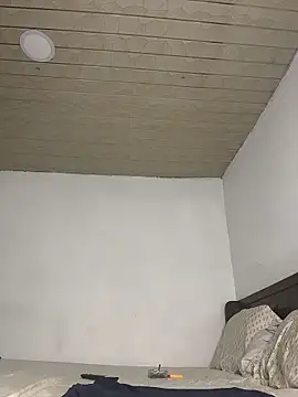 _foreigntitts' Live XXX Chat