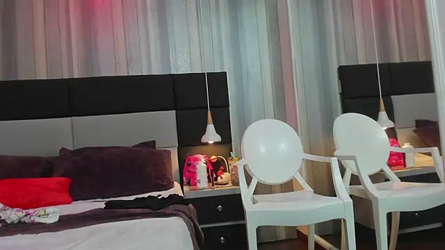 yiyisandoval Chat XXX in diretta