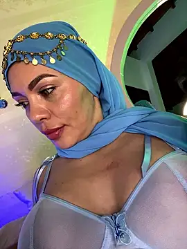 _hafsa_ Show in webcam