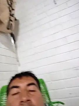 Agricultor1984's Live XXX Chat