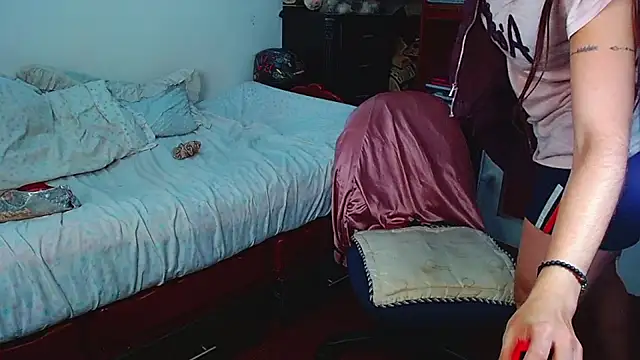 MariamGray1 Adlı Modelin Canlı XXX Sohbeti