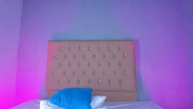 Chat +18 de EmmaLawrence_ ao vivo