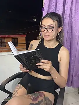 Im-Lola Show in webcam