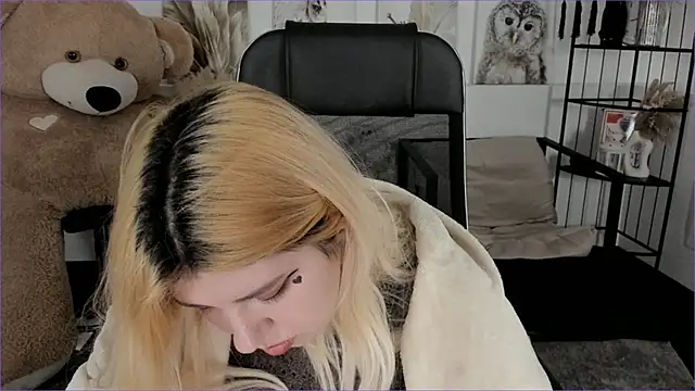 DiaAngell Chat XXX live