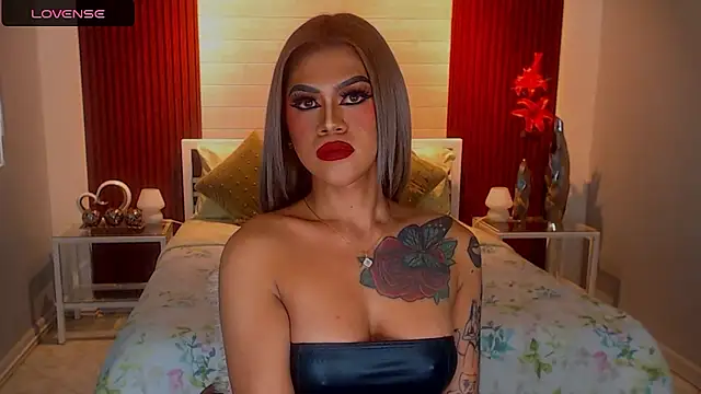 StellaStrong30: вебкам-шоу