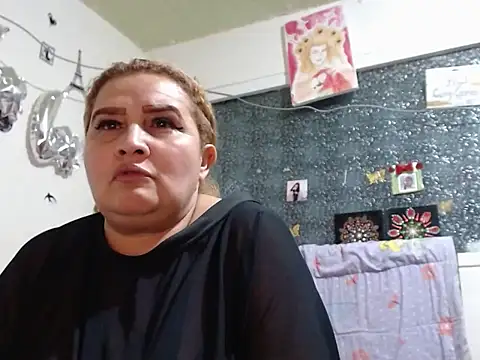 XXX chat uživo modela Perla1981--