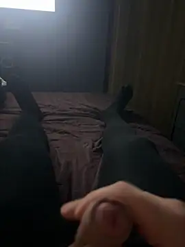 Show de lukyfeet2331 na webcam