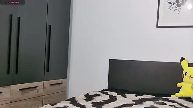 XXX chat uživo modela miiastaar