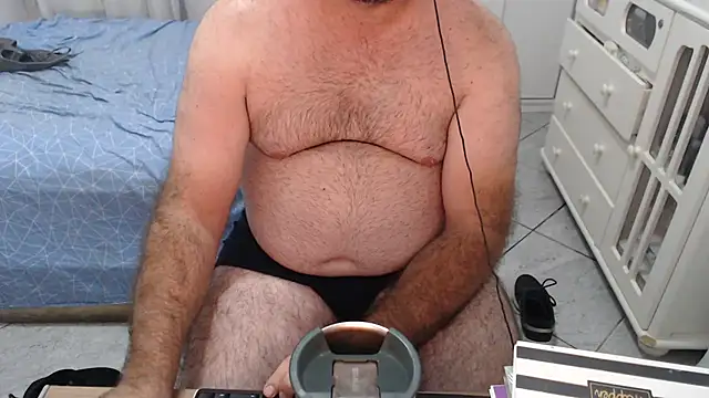 Онлайн чат XXX MysterBearMG