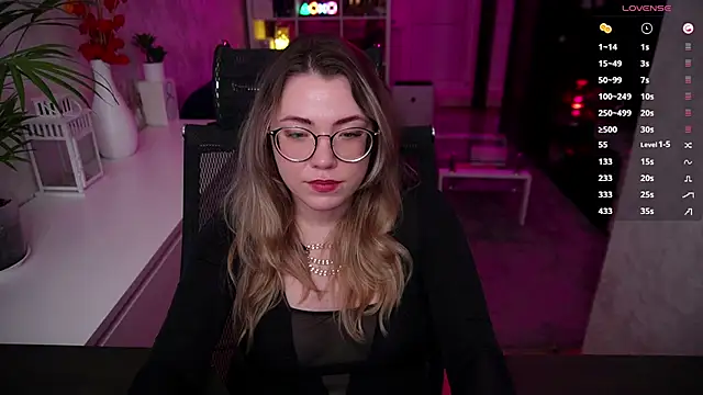 Онлайн чат XXX RemyCute