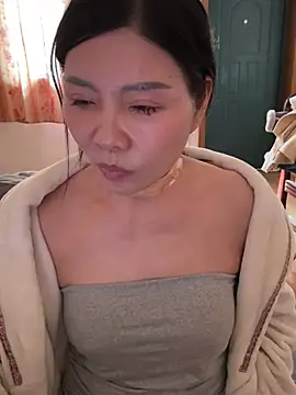 xiiuuff18's Live XXX Chat