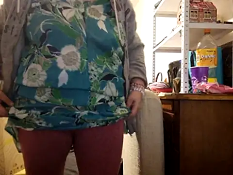 Samantha_Squirt@xh Adlı Modelin Canlı XXX Sohbeti