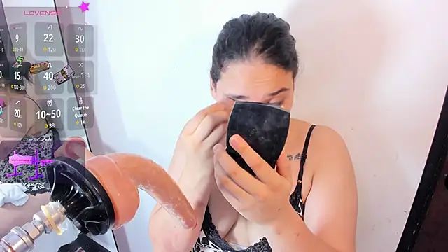 TIFFANY_GLOW__ – Naživo XXX chat