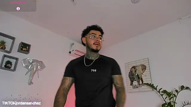 Chat XXX ao vivo de JordanSmiith_