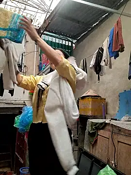 Basanis68 live XXX chat