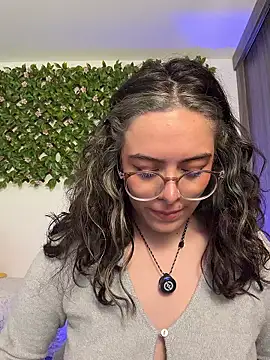 Katheerine Obrolan Langsung XXX