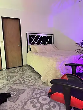 carol_latina13's Live XXX Chat