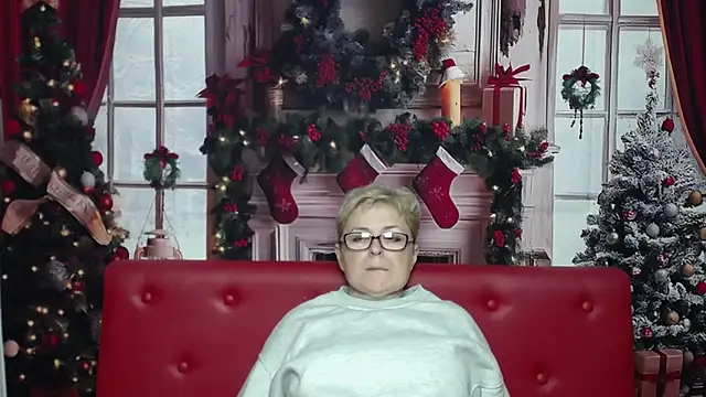 EmiliaGree Adlı Modelin Canlı XXX Sohbeti