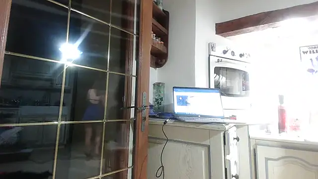 Cally-n Adlı Modelin Canlı XXX Sohbeti