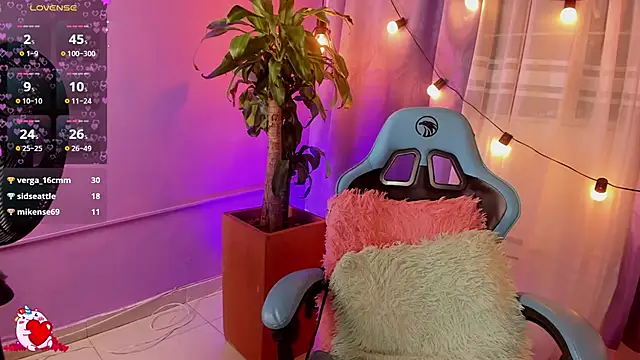 XXX chat uživo modela Lia_little18