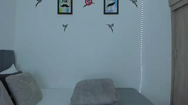 im_sarah34's Live XXX Chat