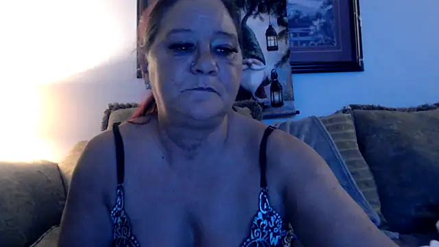 LexxiLeeds live XXX chat