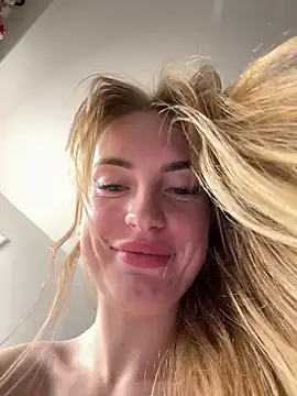 Itsdaisyybelle's Live XXX Chat