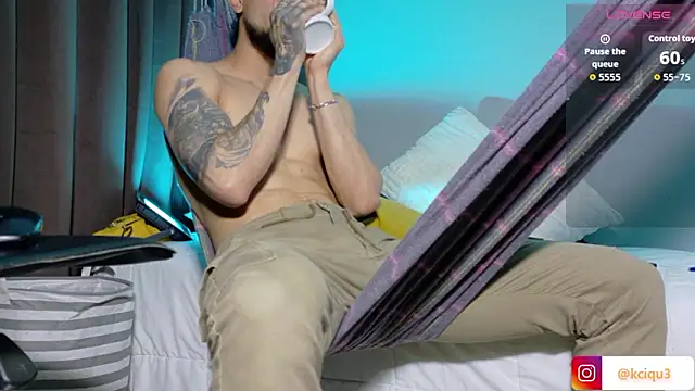 K_cique's Live XXX Chat