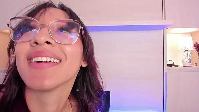 XXX chat uživo modela CamiGox