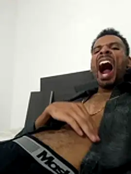 moreno_alpha_br's Live XXX Chat