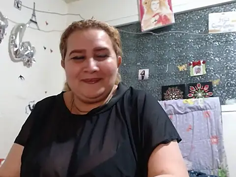 Perla1981--のライブXXXチャット