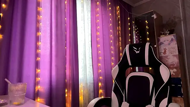 HollyPaw's Live XXX Chat