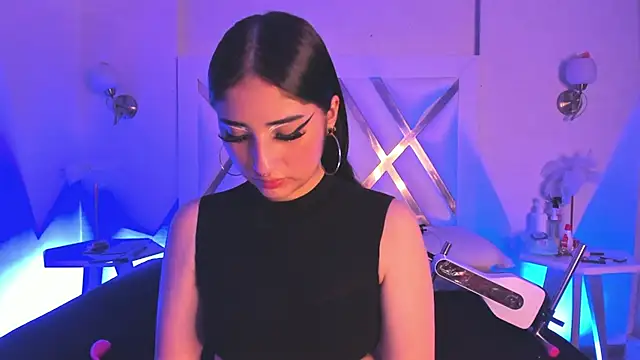 KattEngel Adlı Modelin Canlı XXX Sohbeti