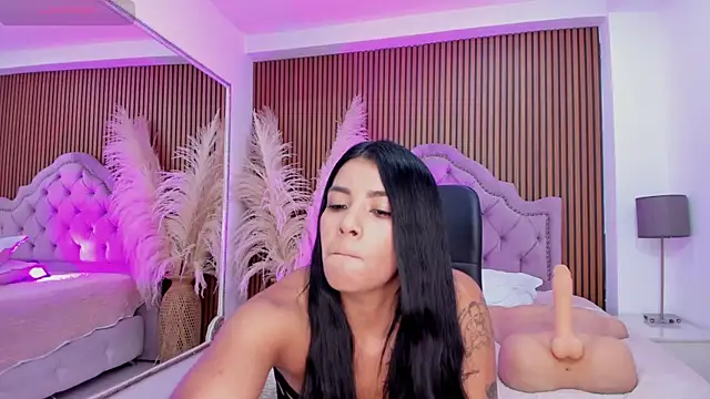 SelenaStonneのライブXXXチャット