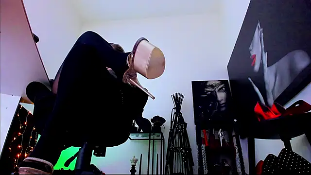 Czat XXX na żywo – MistressDemisweet