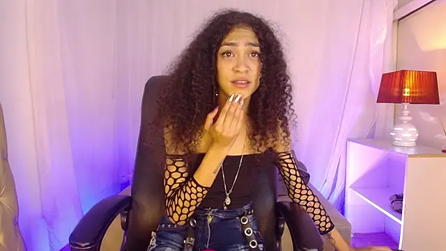 Aurora_ath Chat XXX in diretta