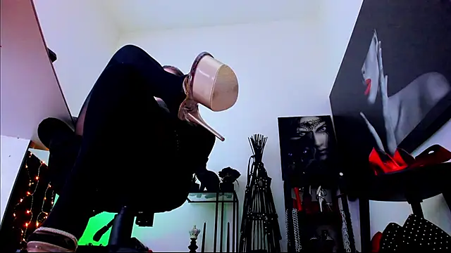 Živý XXX chat MistressDemisweet