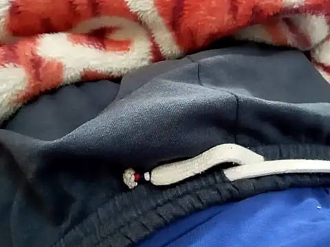 Show modela Thickblacksexy na web-kameri