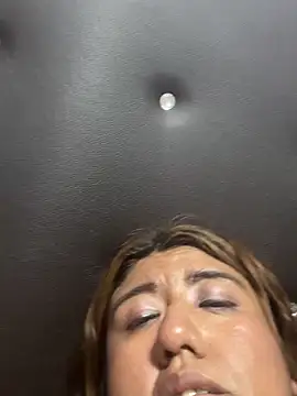 Wenlop's Live XXX Chat